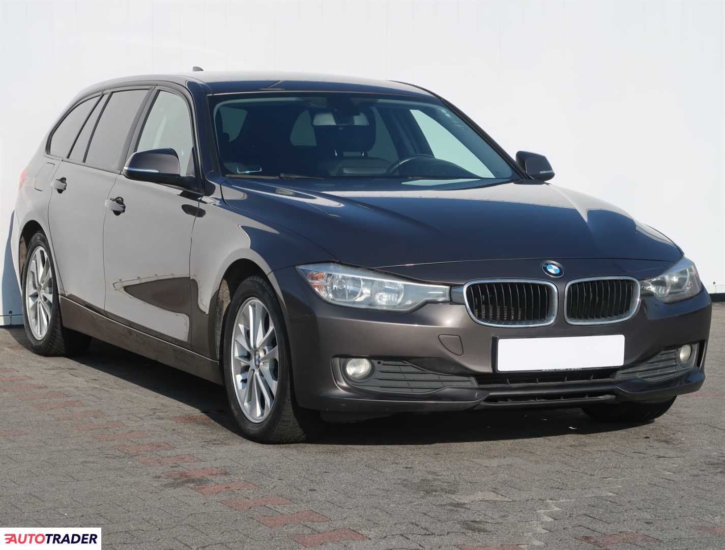 BMW 318 2013 2.0 140 KM