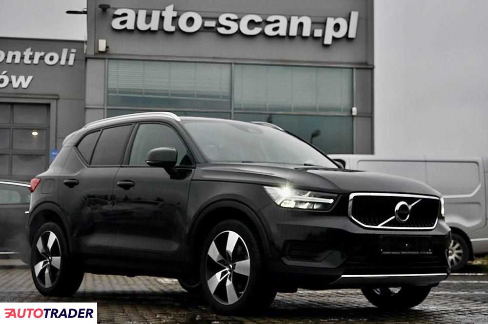 Volvo XC40 2022 2.0 163 KM