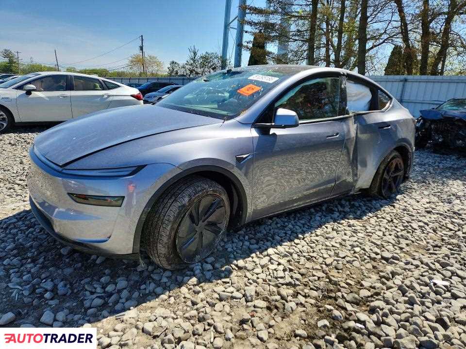 Tesla Model Y 2026