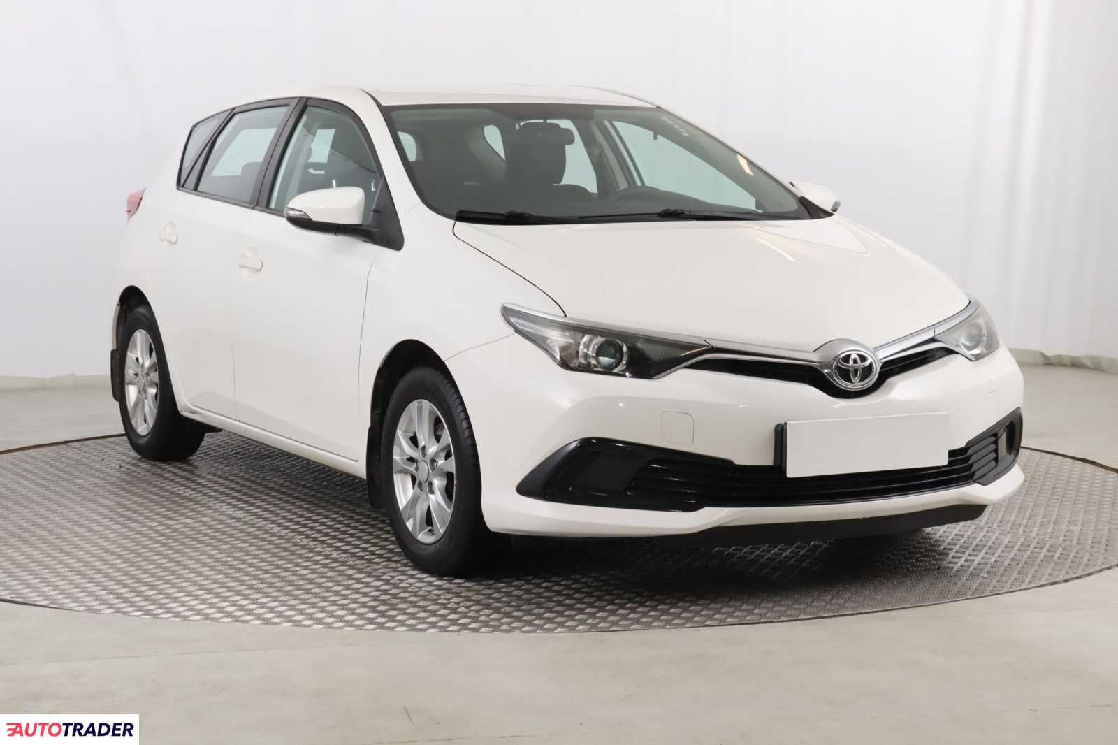 Toyota Auris 2016 1.3 97 KM