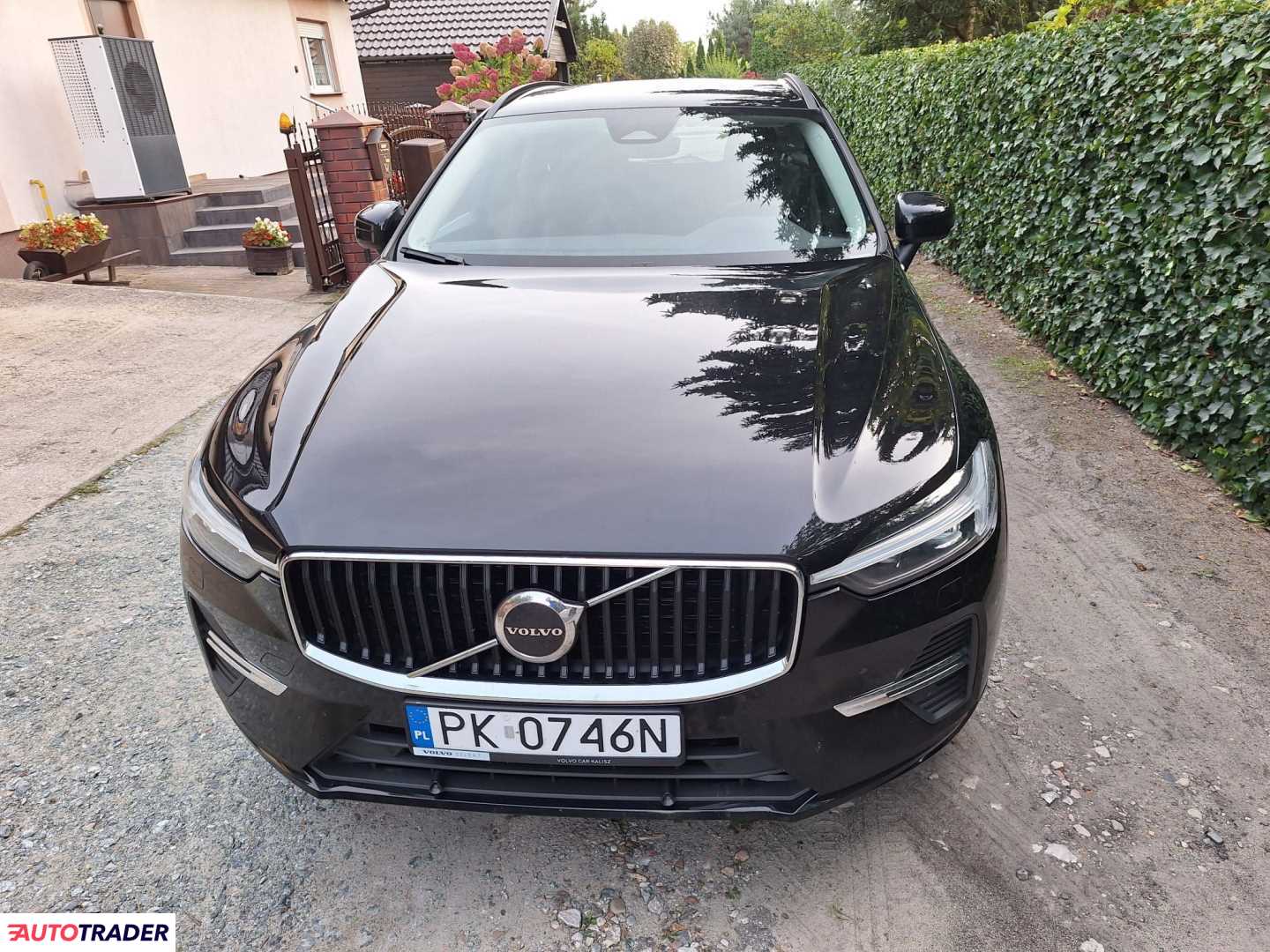 Volvo XC60 2022 2.0 211 KM
