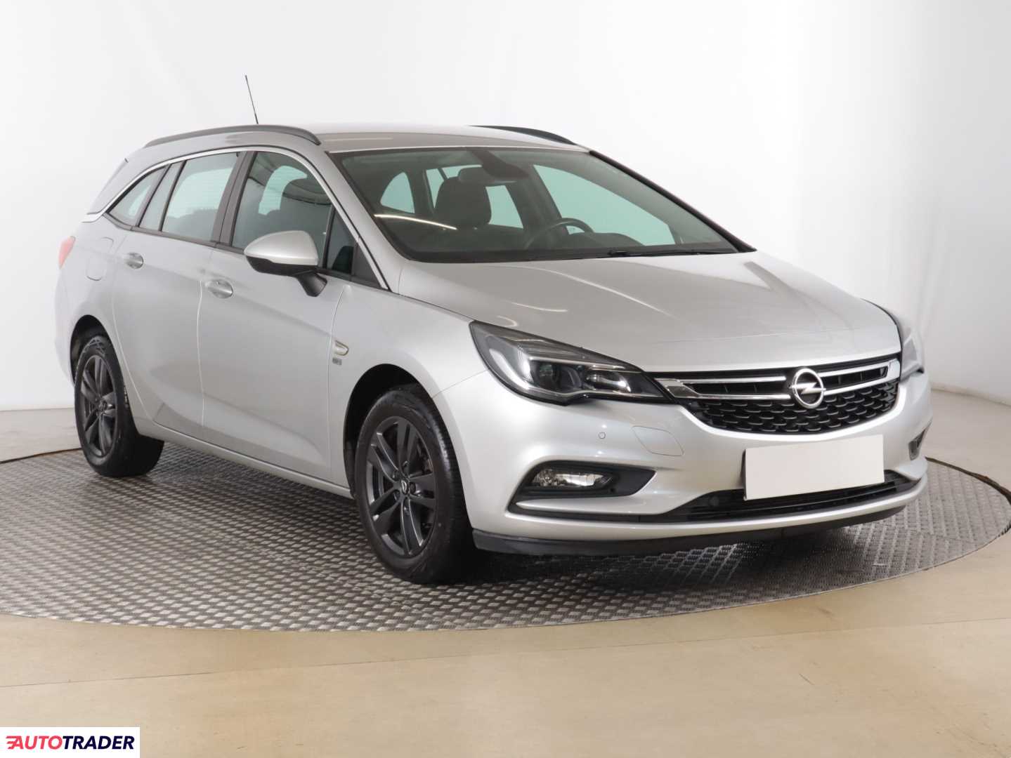 Opel Astra 2019 1.4 147 KM