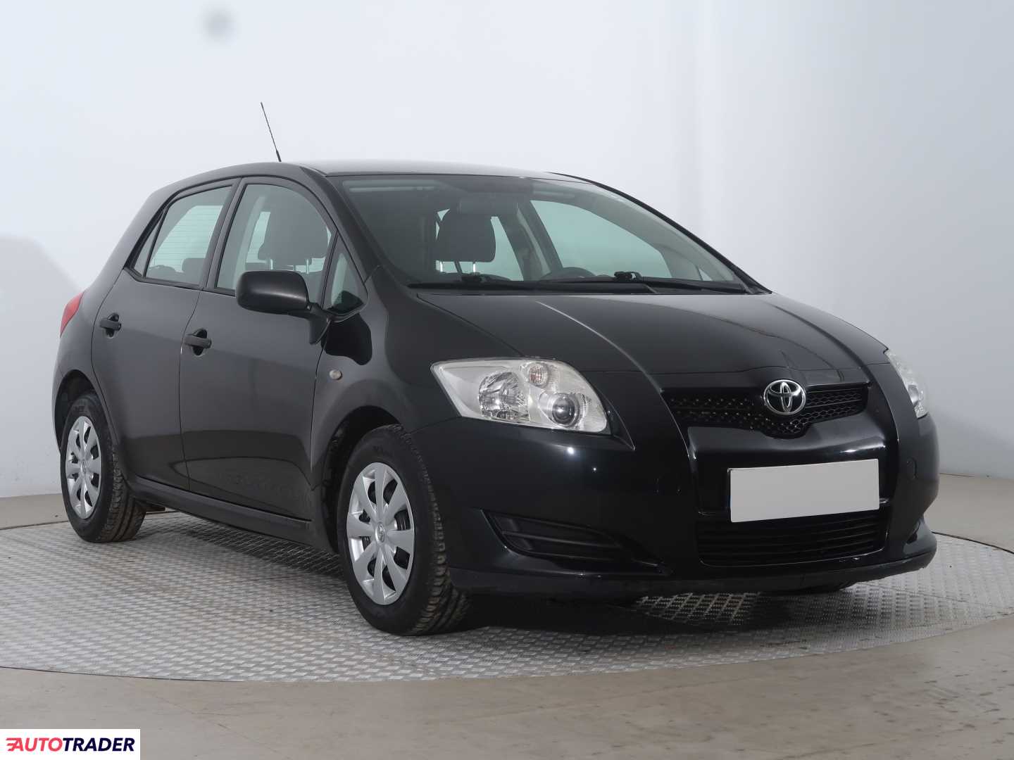 Toyota Auris 2009 1.3 99 KM