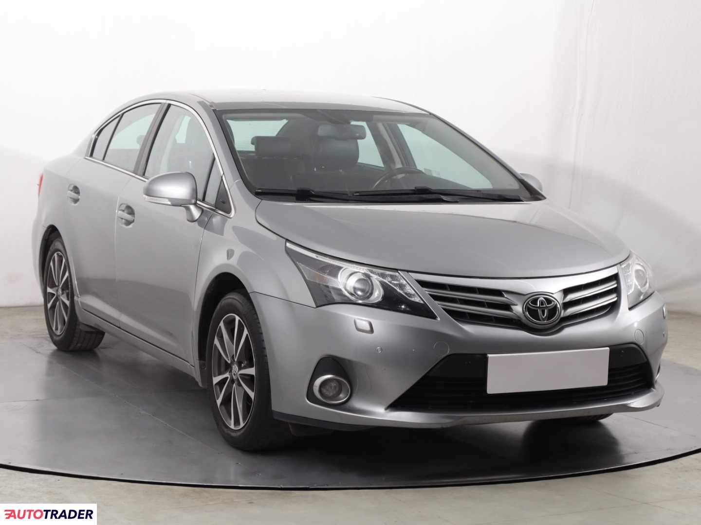 Toyota Avensis 2013 2.0 150 KM