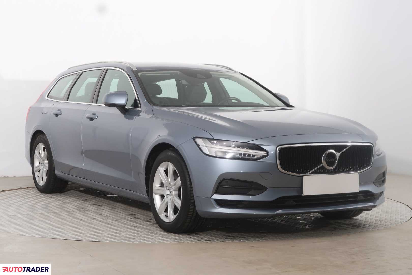 Volvo V90 2018 2.0 147 KM