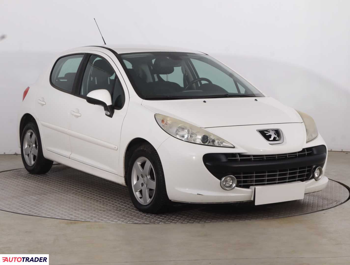 Peugeot 207 2008 1.4 93 KM
