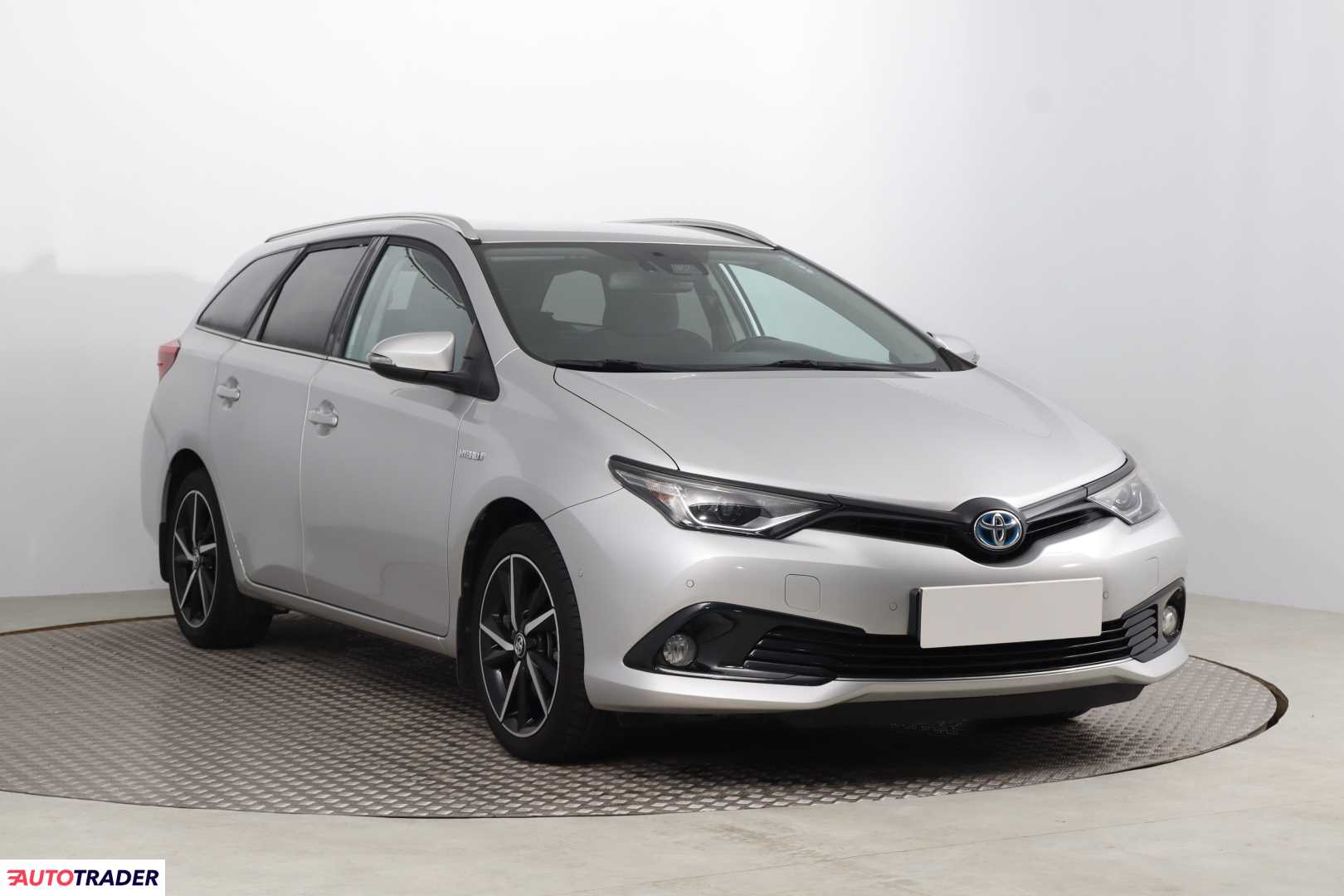 Toyota Auris 2018 1.8 134 KM