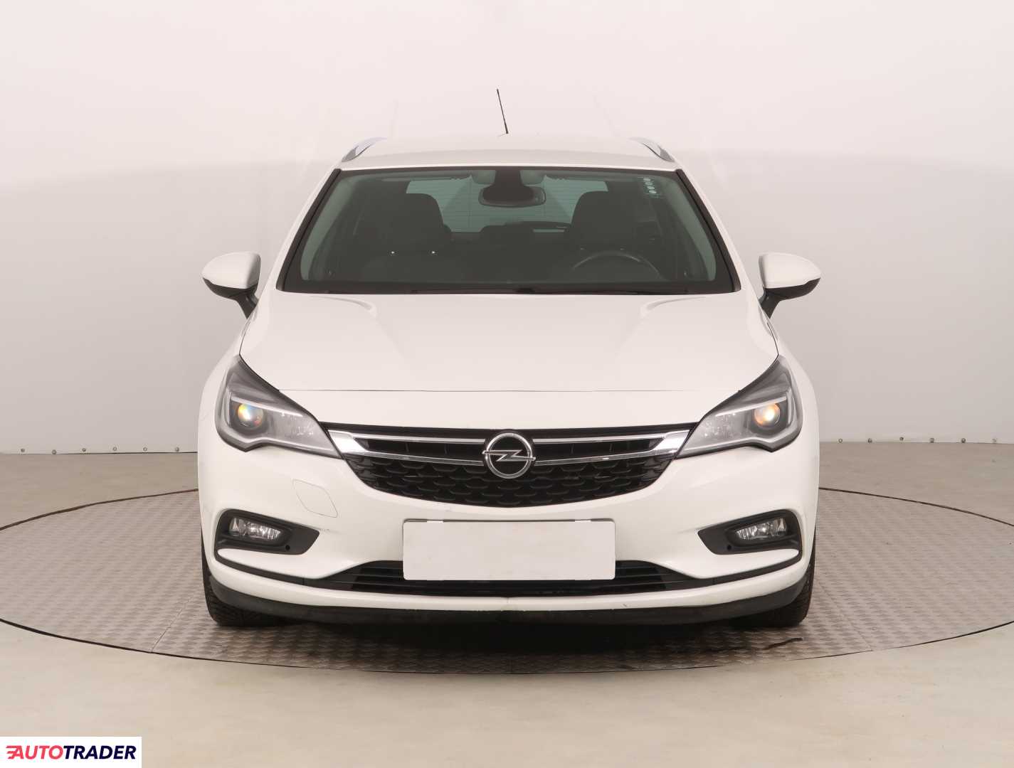 Opel Astra 1.4 123 KM 2018r. (Piaseczno)