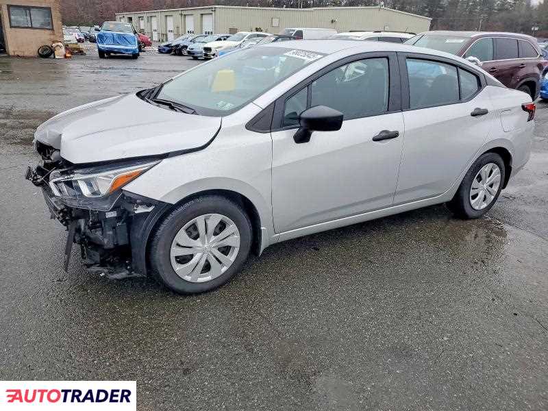 Nissan Versa 2020 1