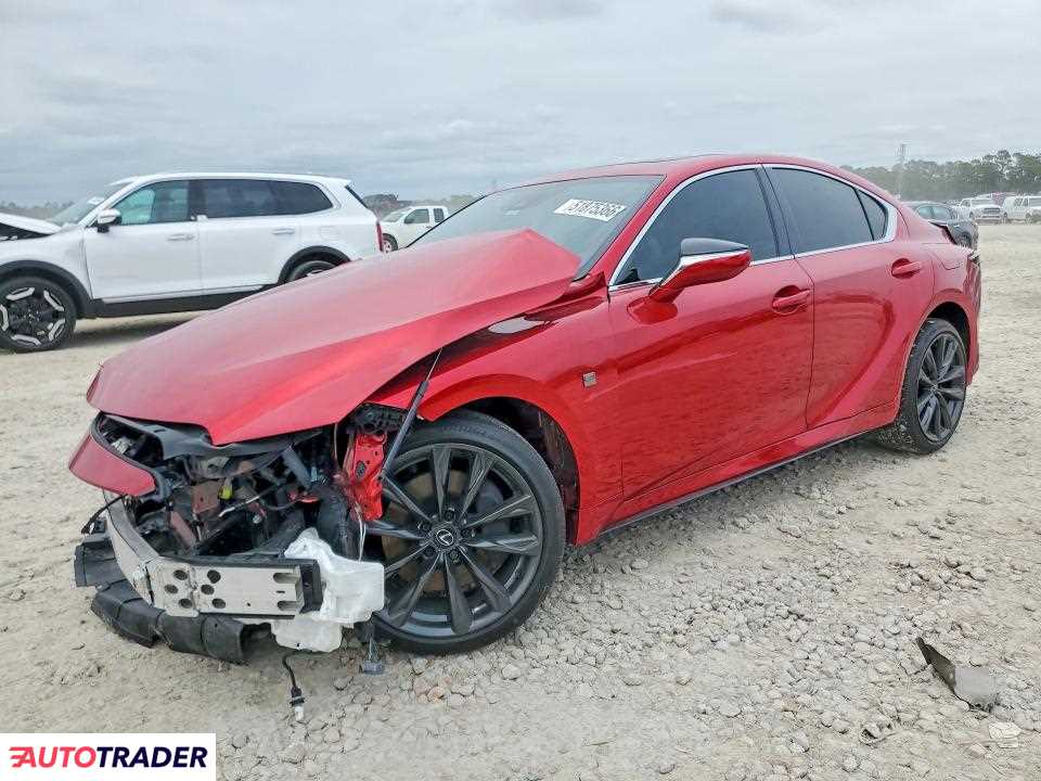 Lexus IS 2025 3