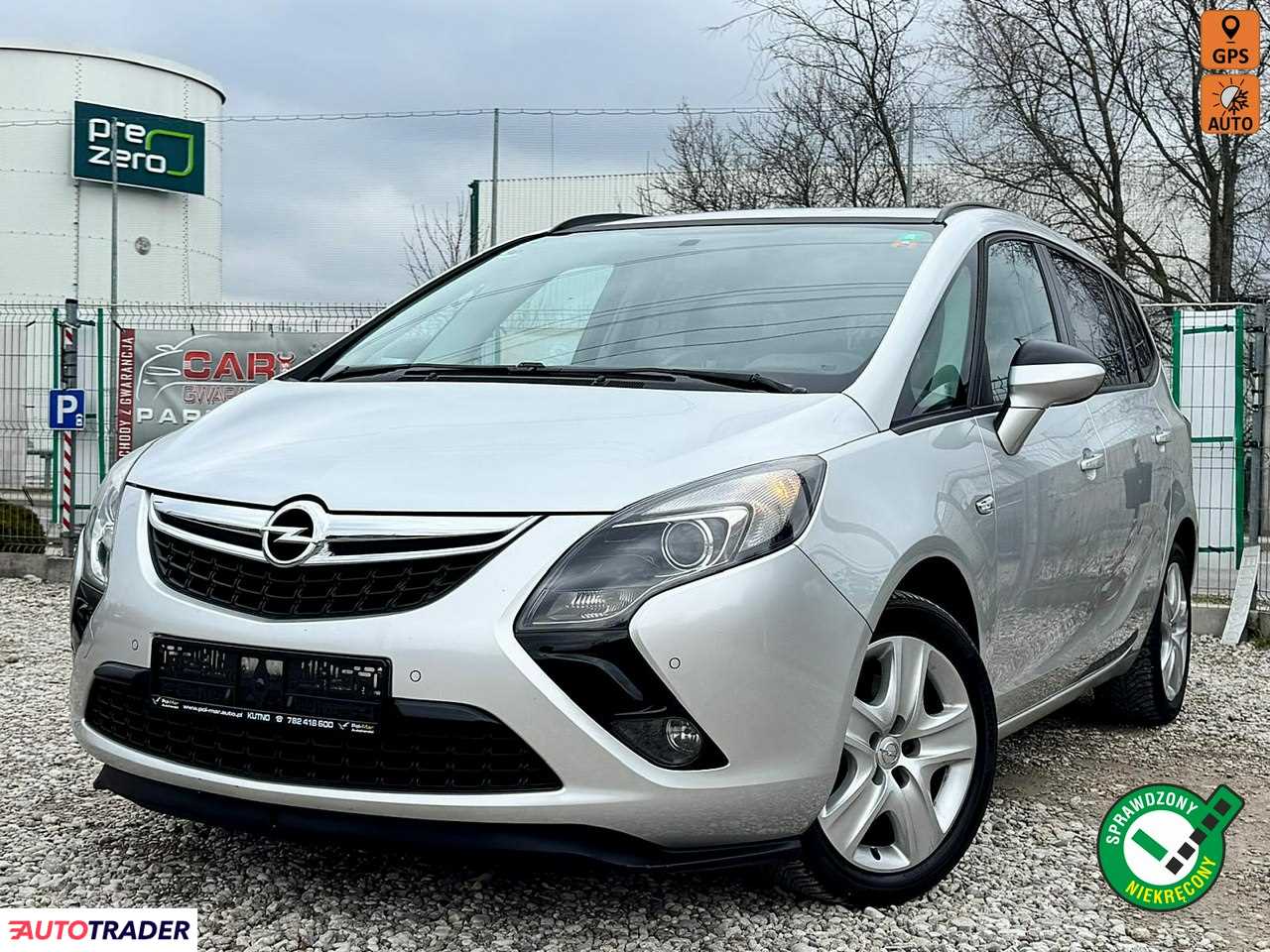 Opel Zafira 2015 1.4 140 KM