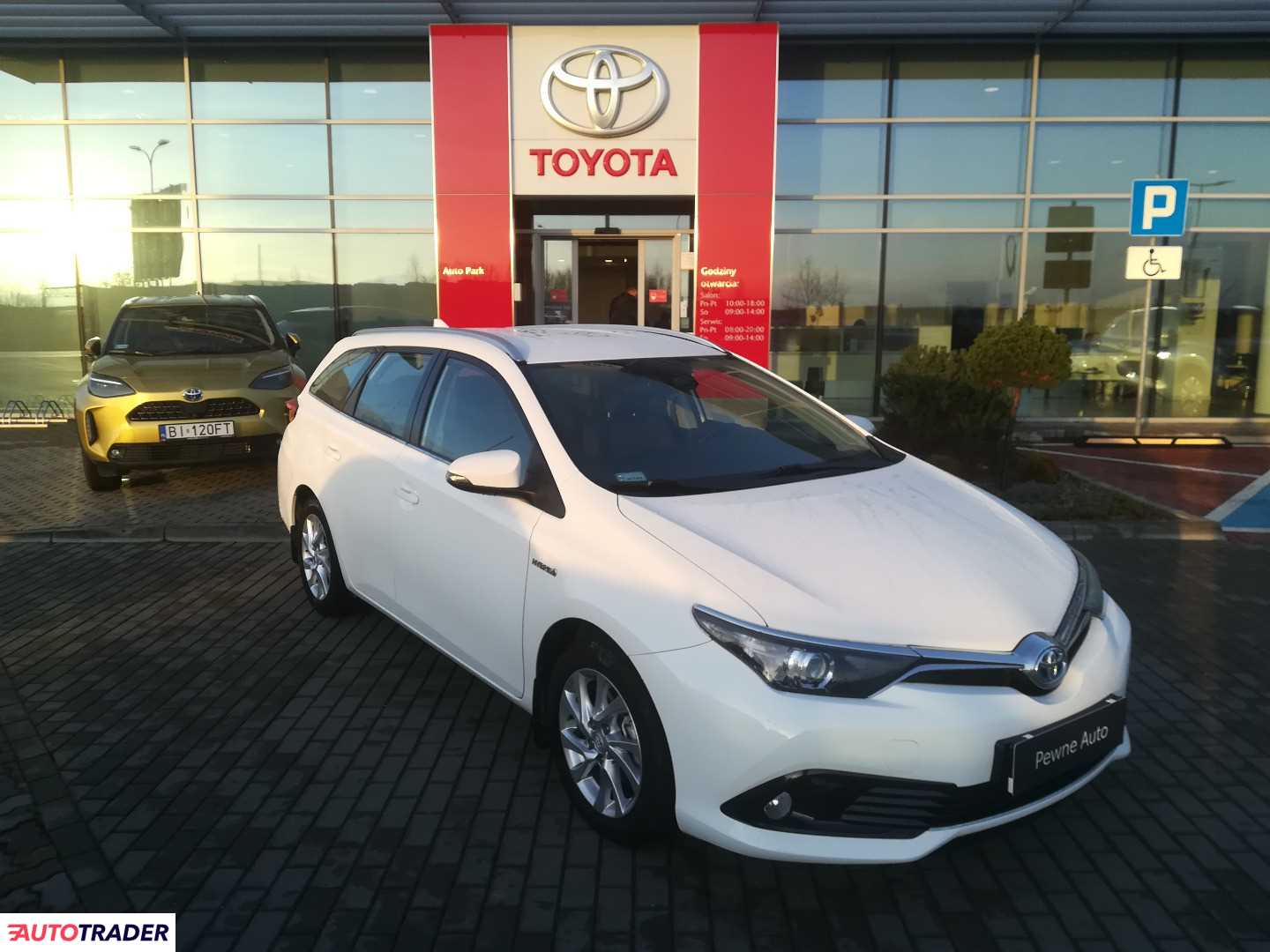 Toyota Auris 2017 1.8 135 KM Toyota Auris 2017 1.8 135 KM