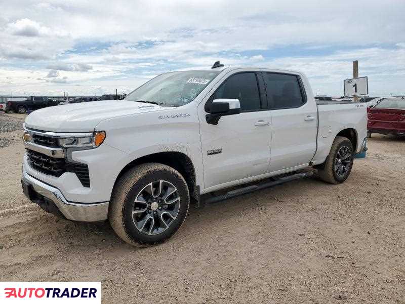 Chevrolet Silverado 2023 3