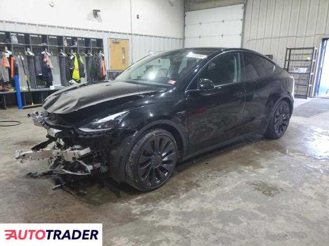 Tesla Model Y 2022