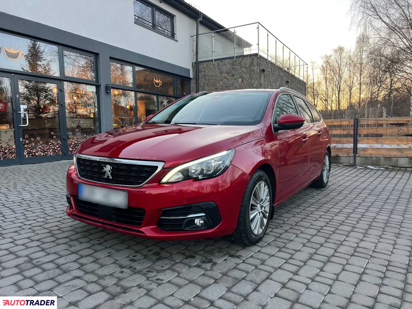 Peugeot 308 2021 1.5 130 KM