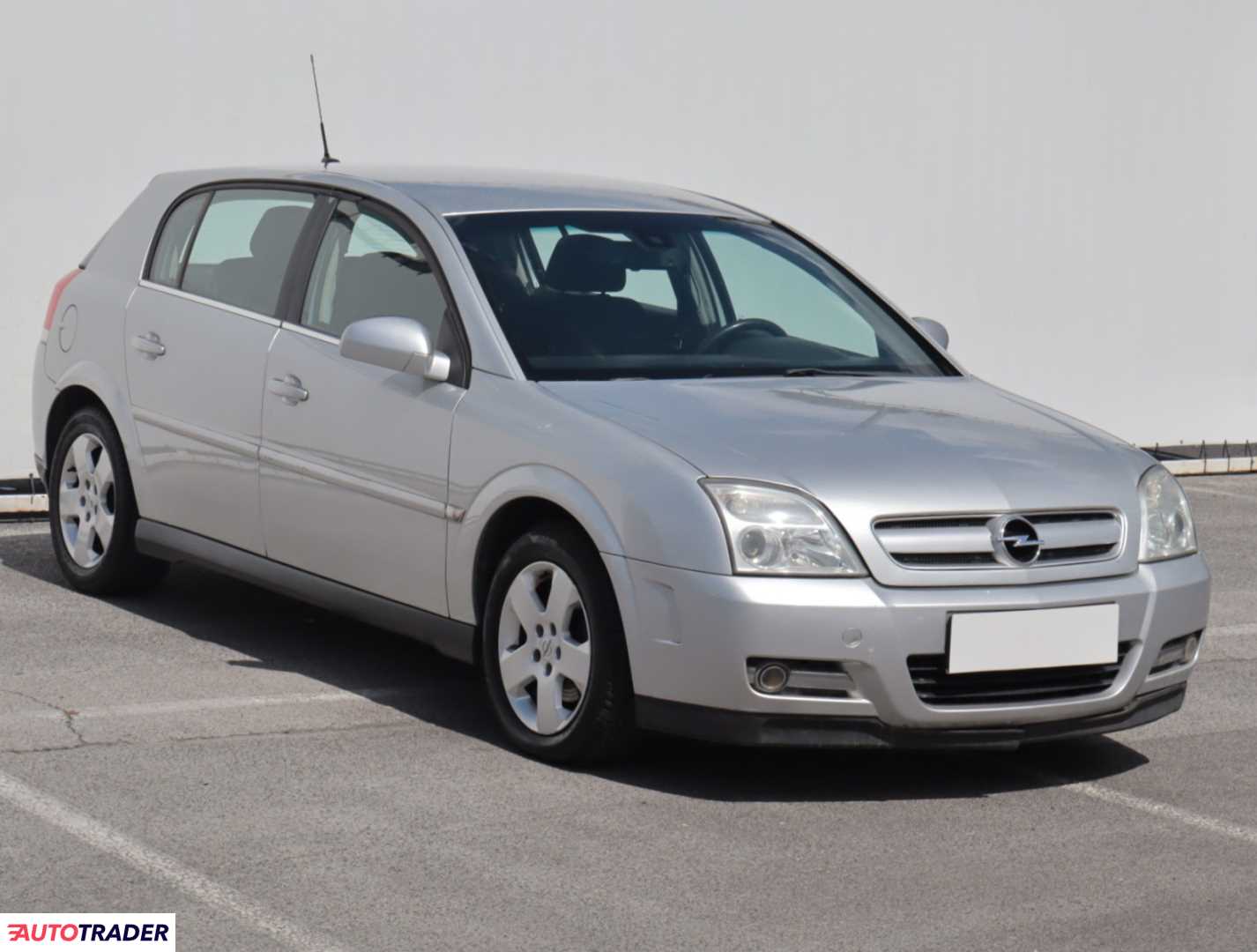 Opel Signum 2004 2.2 152 KM
