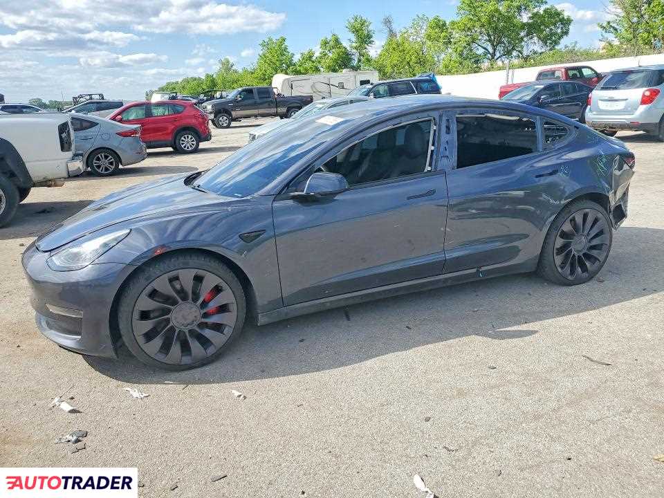 Tesla Model 3 2021