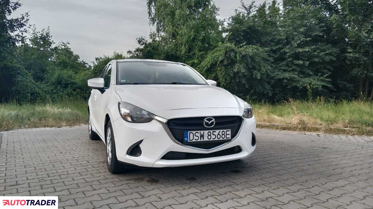 Mazda 2 2015 1.5 90 KM