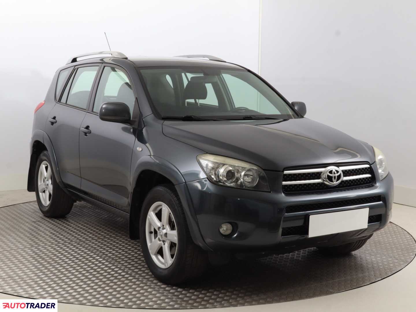 Toyota RAV 4 2007 2.2 174 KM