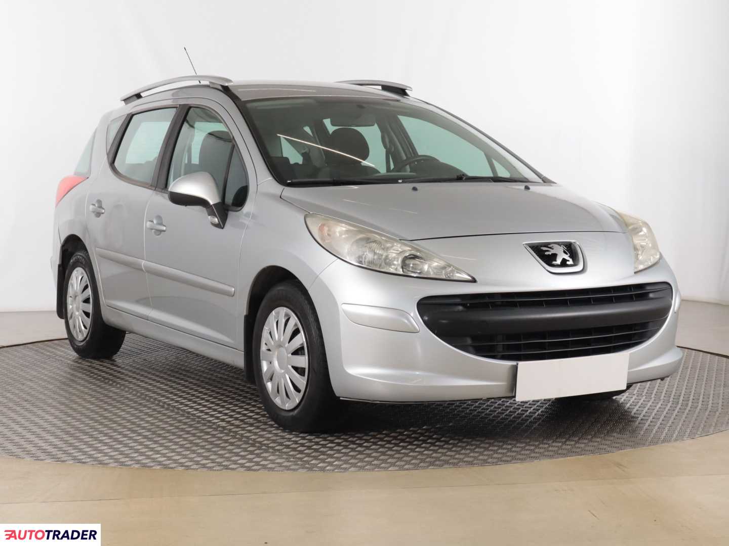 Peugeot 207 2008 1.6 88 KM