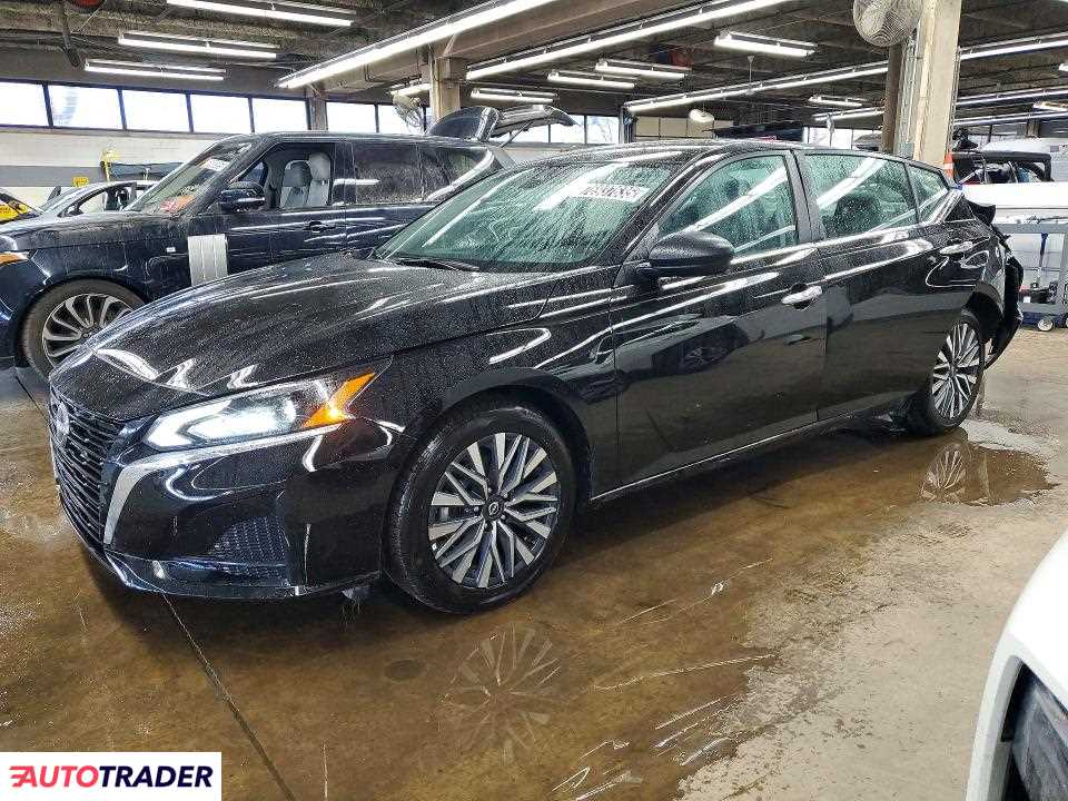 Nissan Altima 2025 2