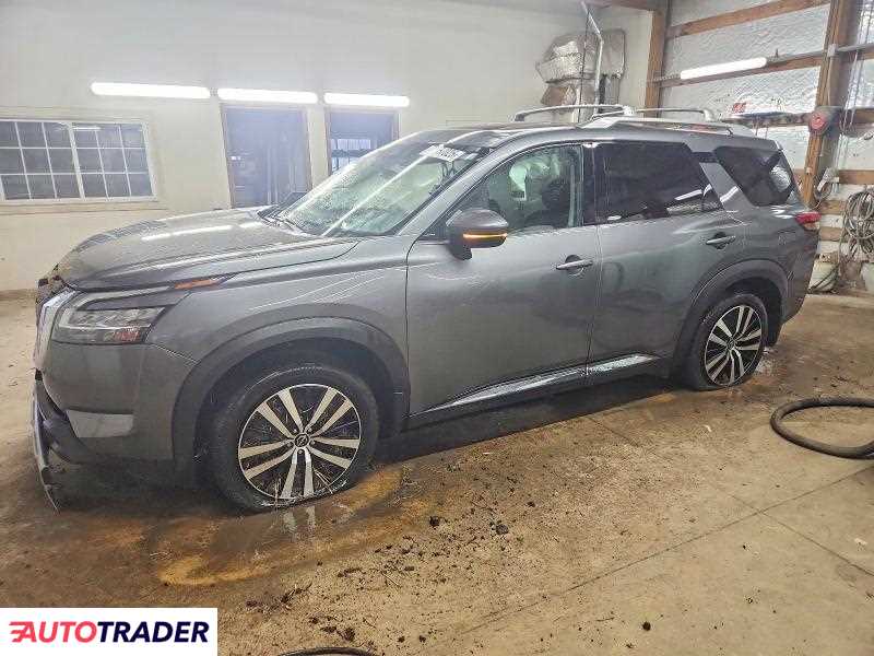 Nissan Pathfinder 2023 3