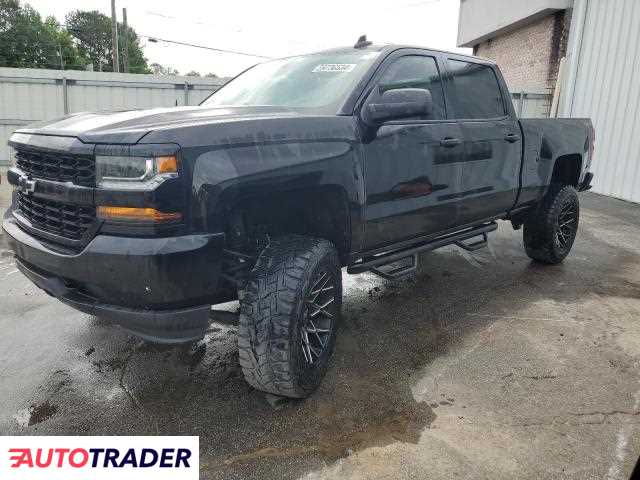 Chevrolet Silverado 5.0 benzyna 2018r. (MONTGOMERY)