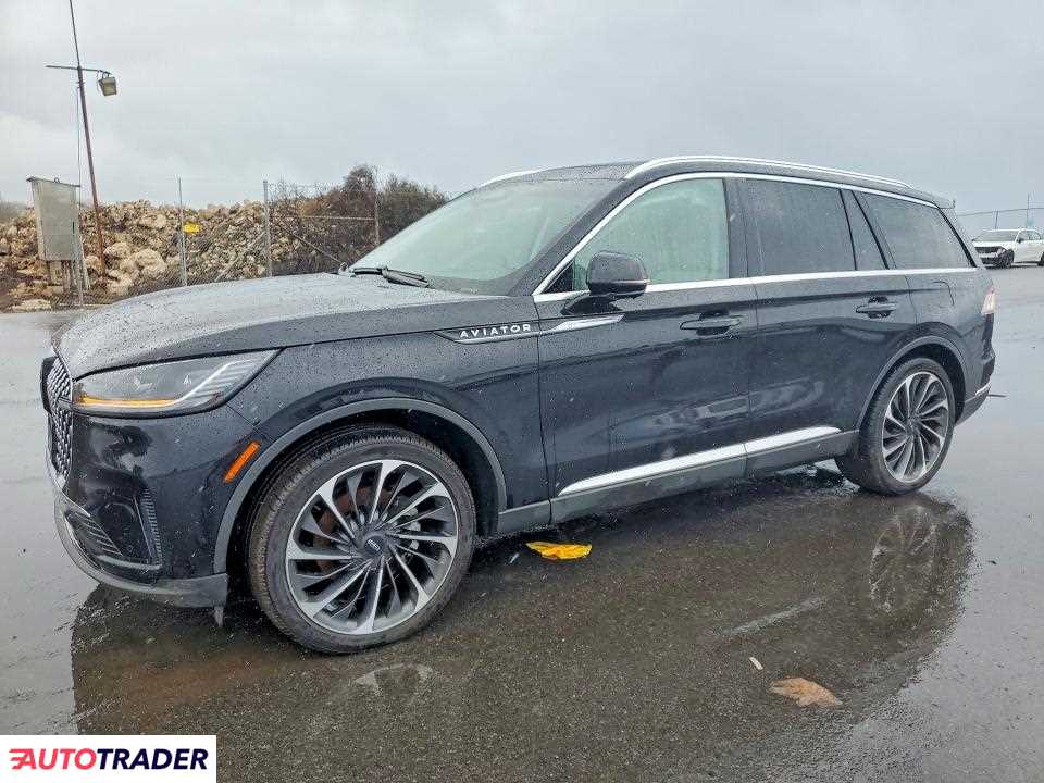 Lincoln Aviator 2025 3
