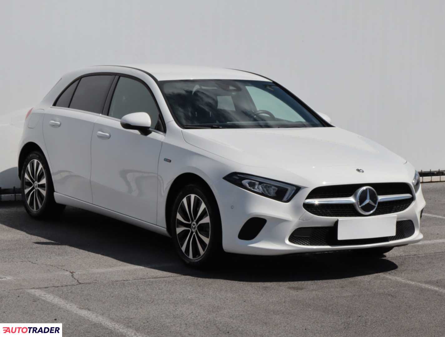 Mercedes A-klasa 2020 1.3 214 KM