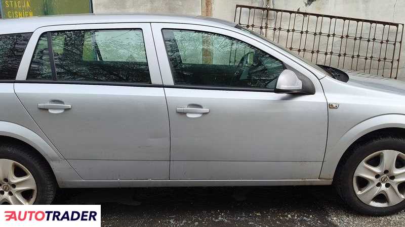 Opel Astra 2012 1.6 115 KM