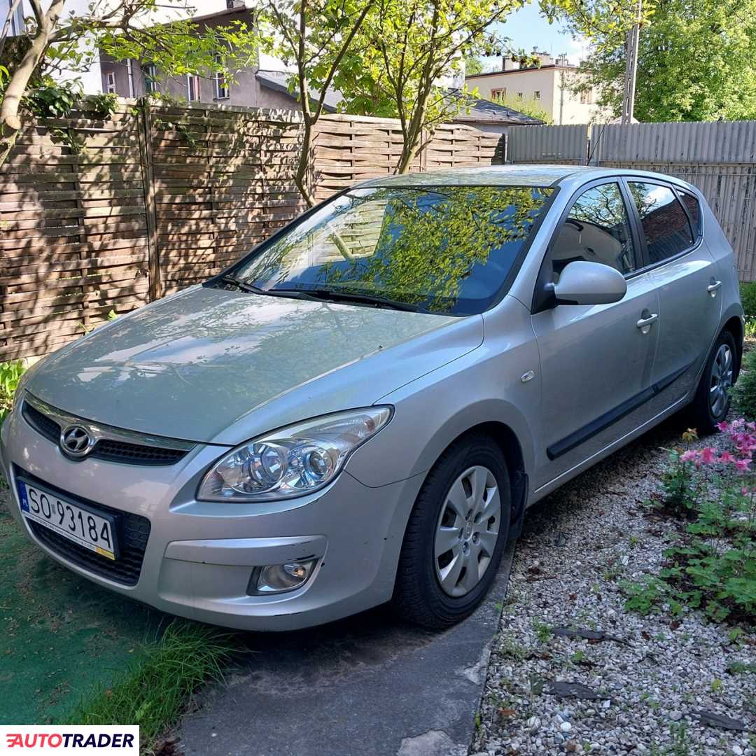 Hyundai i30 2007 1.6 122 KM