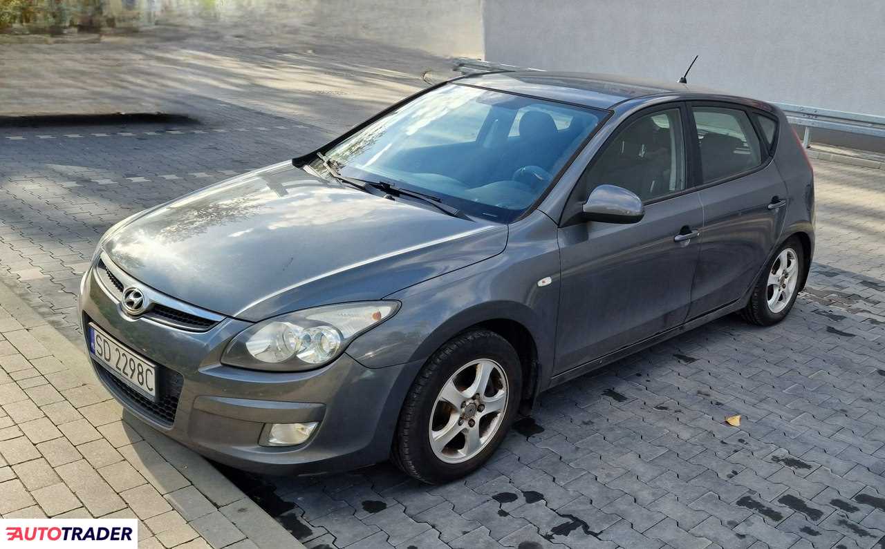 Hyundai i30 2009 1.6 126 KM