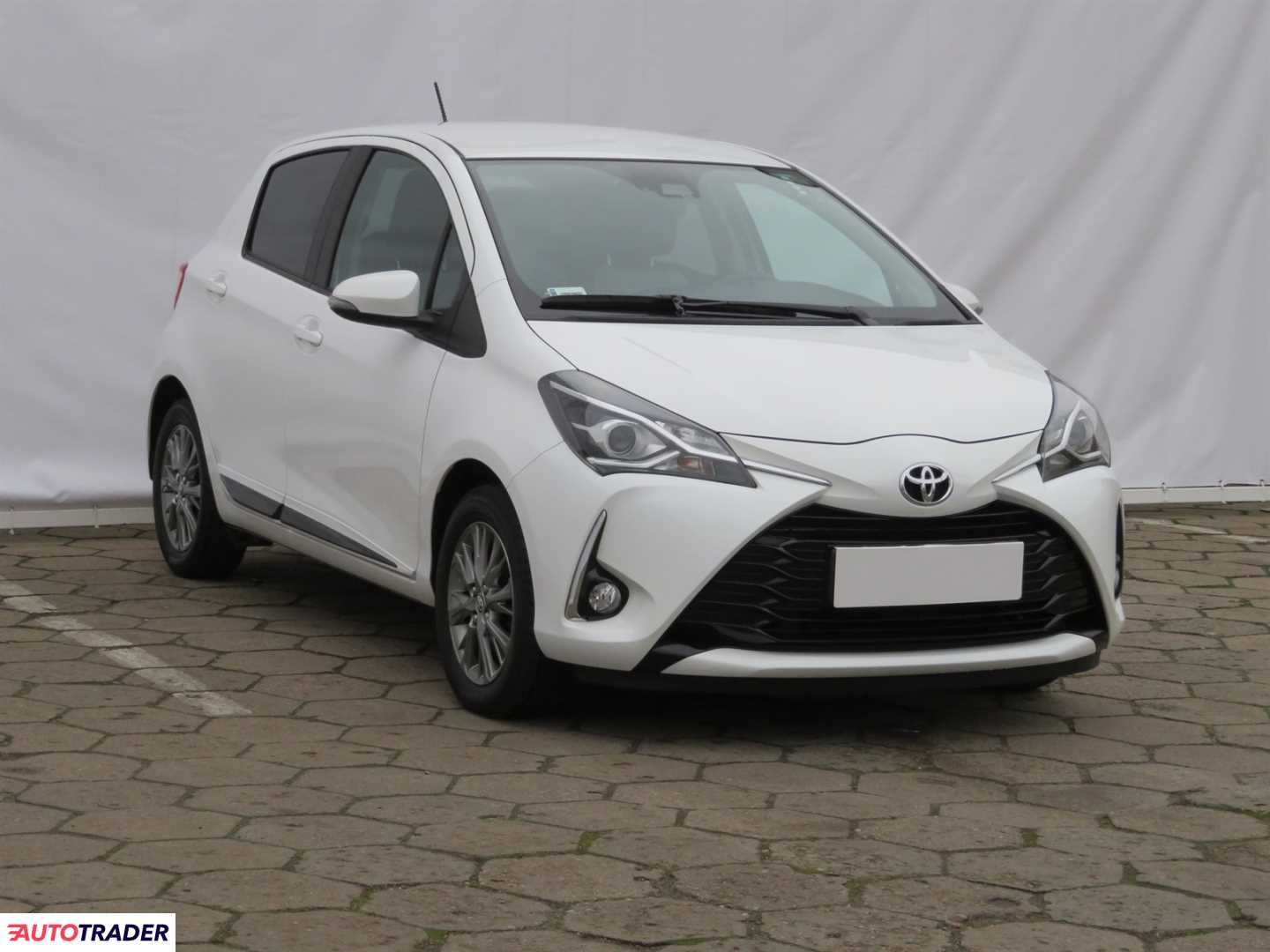 Toyota Yaris 2017 1.5 109 KM Toyota Yaris 2017 1.5 109 KM