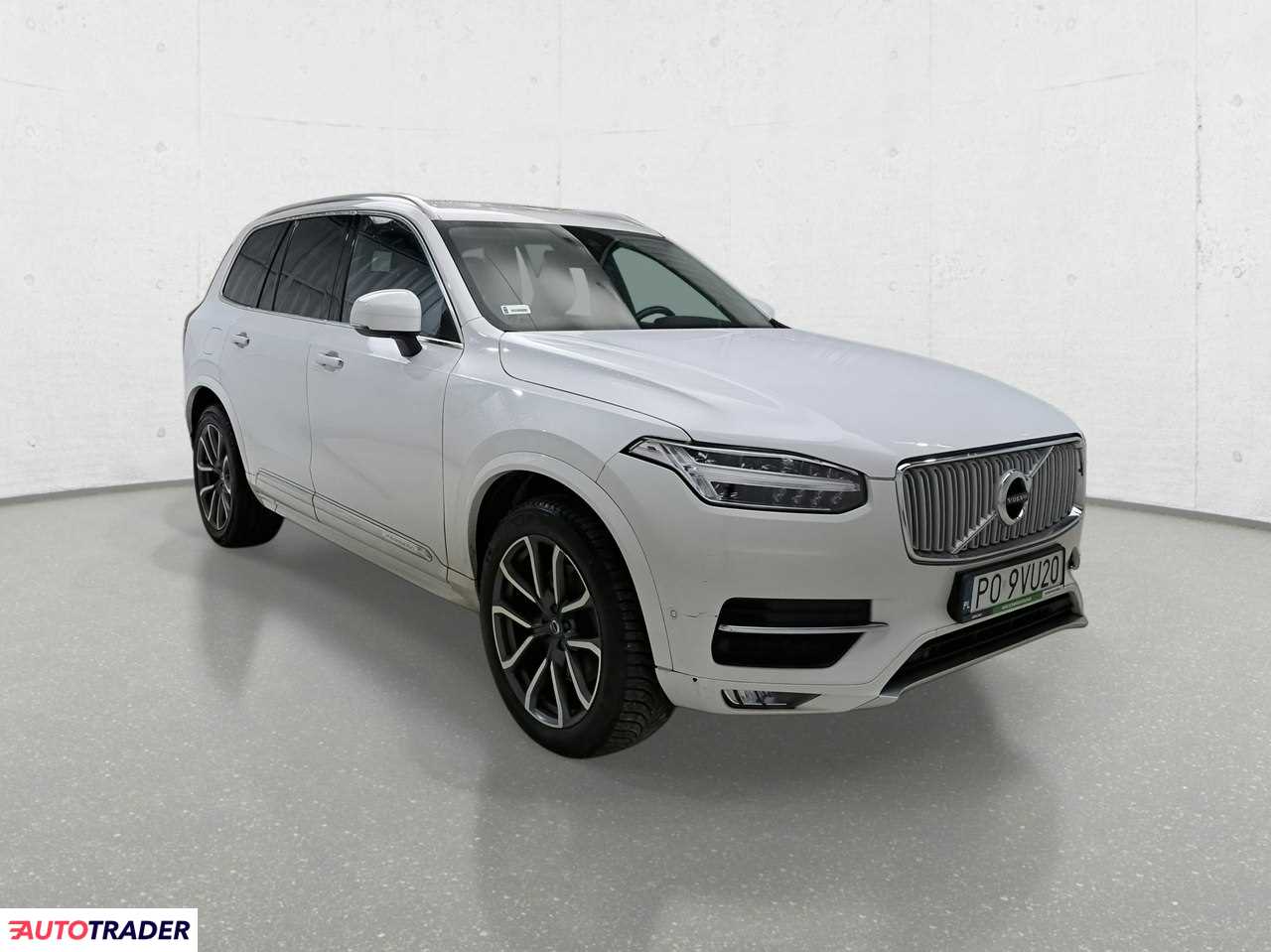 Volvo XC90 2018 2.0 235 KM