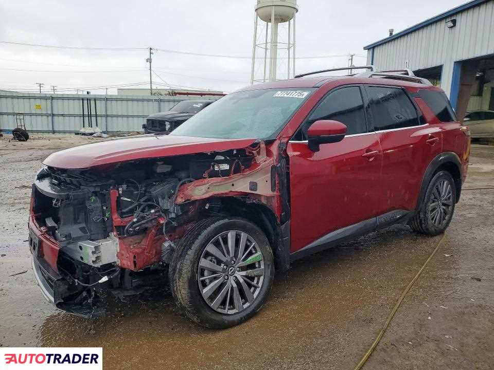 Nissan Pathfinder 2022 3