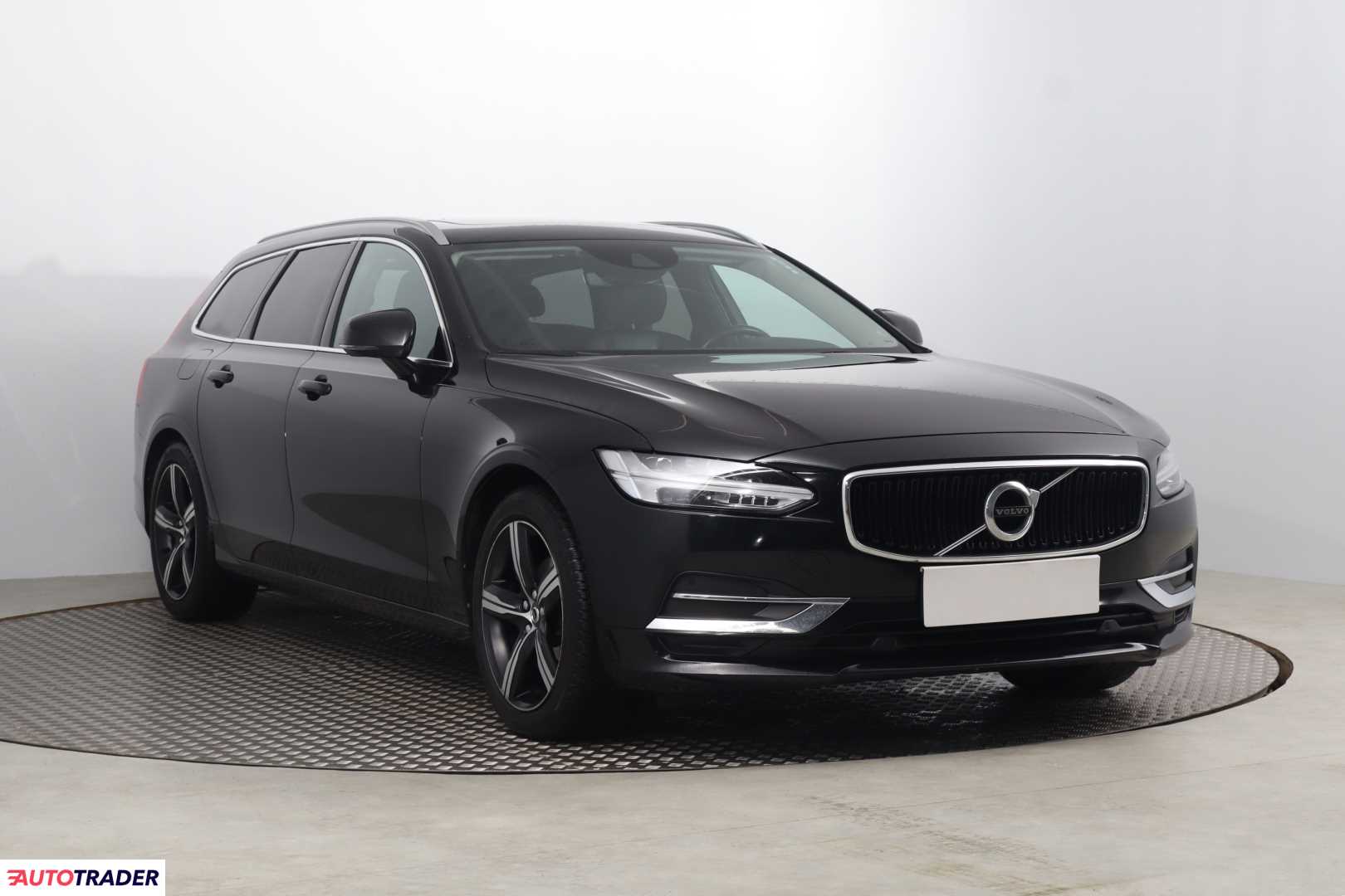 Volvo V90 2018 2.0 147 KM