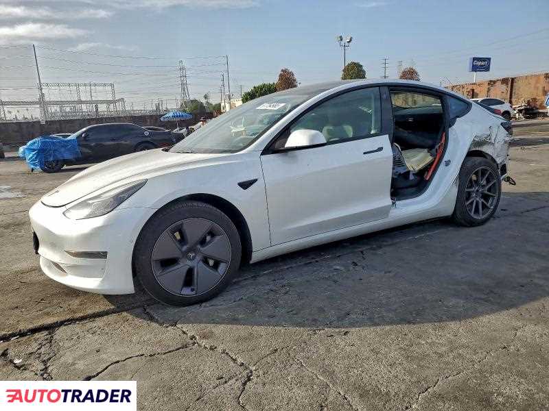 Tesla Model 3 2022