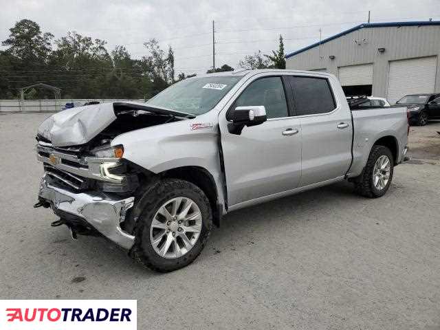 Chevrolet Silverado 5.0 benzyna 2021r. (SAVANNAH)