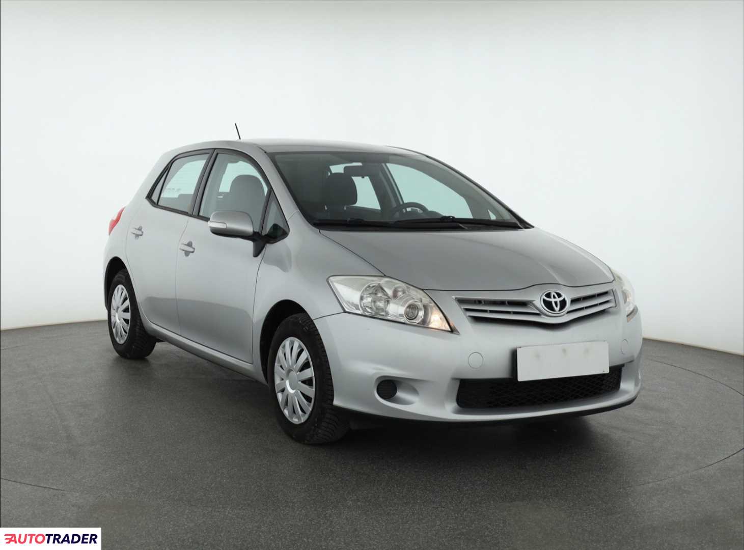 Toyota Auris 2013 1.3 97 KM Toyota Auris 2013 1.3 97 KM