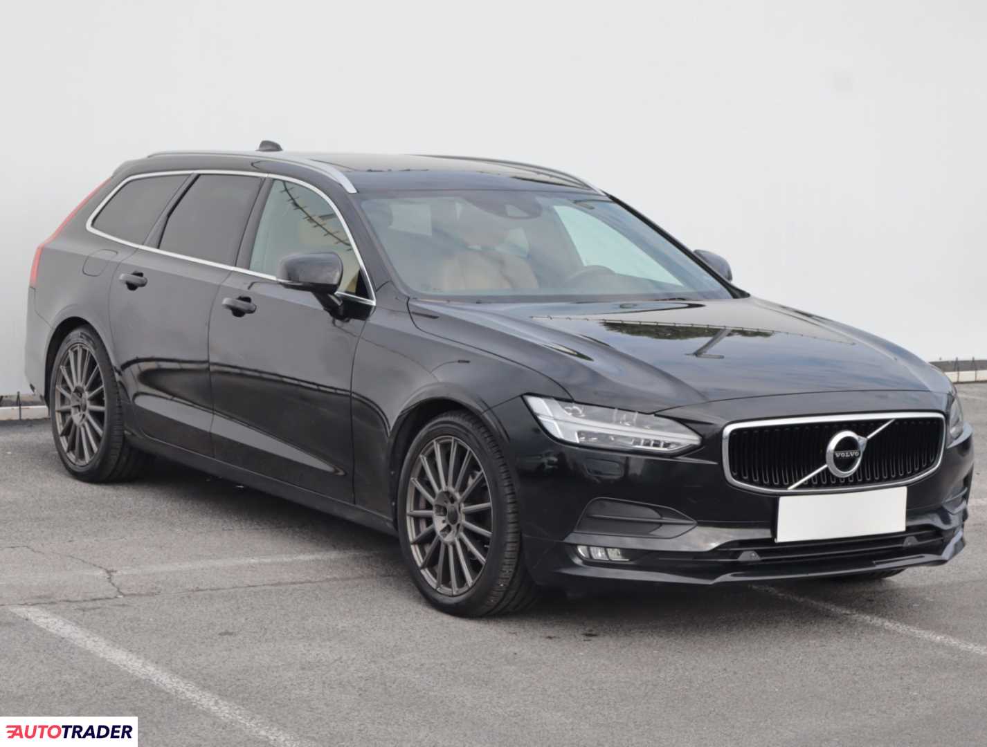 Volvo V90 2018 2.0 187 KM