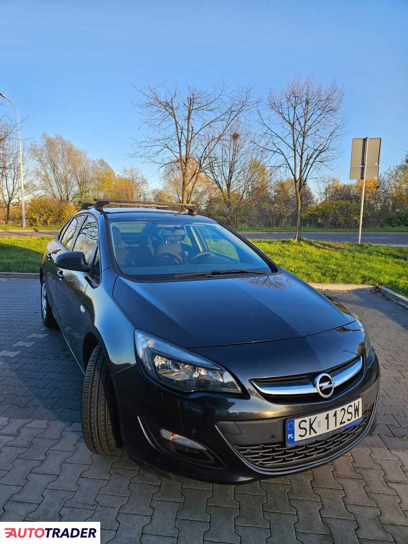 Opel Astra 2015 1.6 110 KM