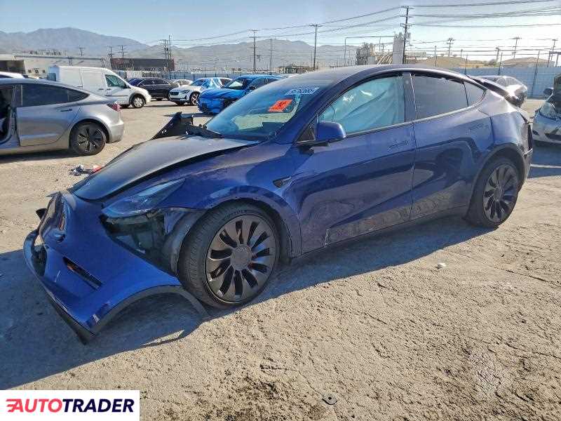 Tesla Model Y 2022