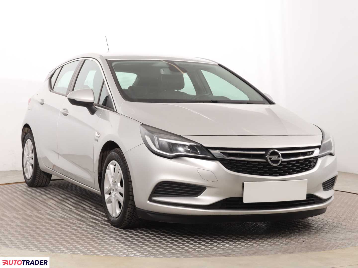 Opel Astra 2019 1.6 108 KM