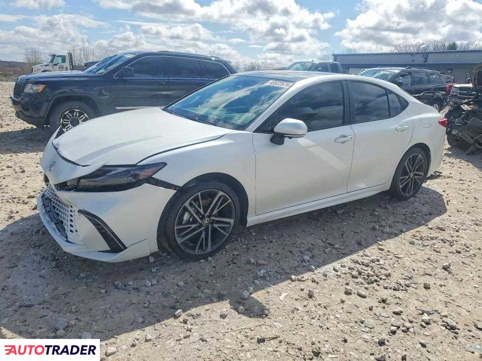 Toyota Camry 2025 2