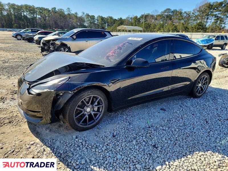 Tesla Model 3 2023