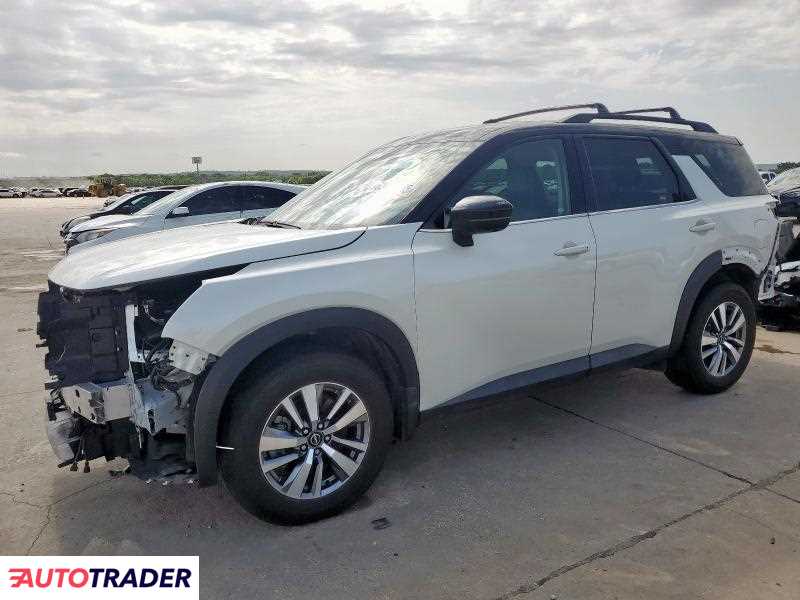 Nissan Pathfinder 2022 3