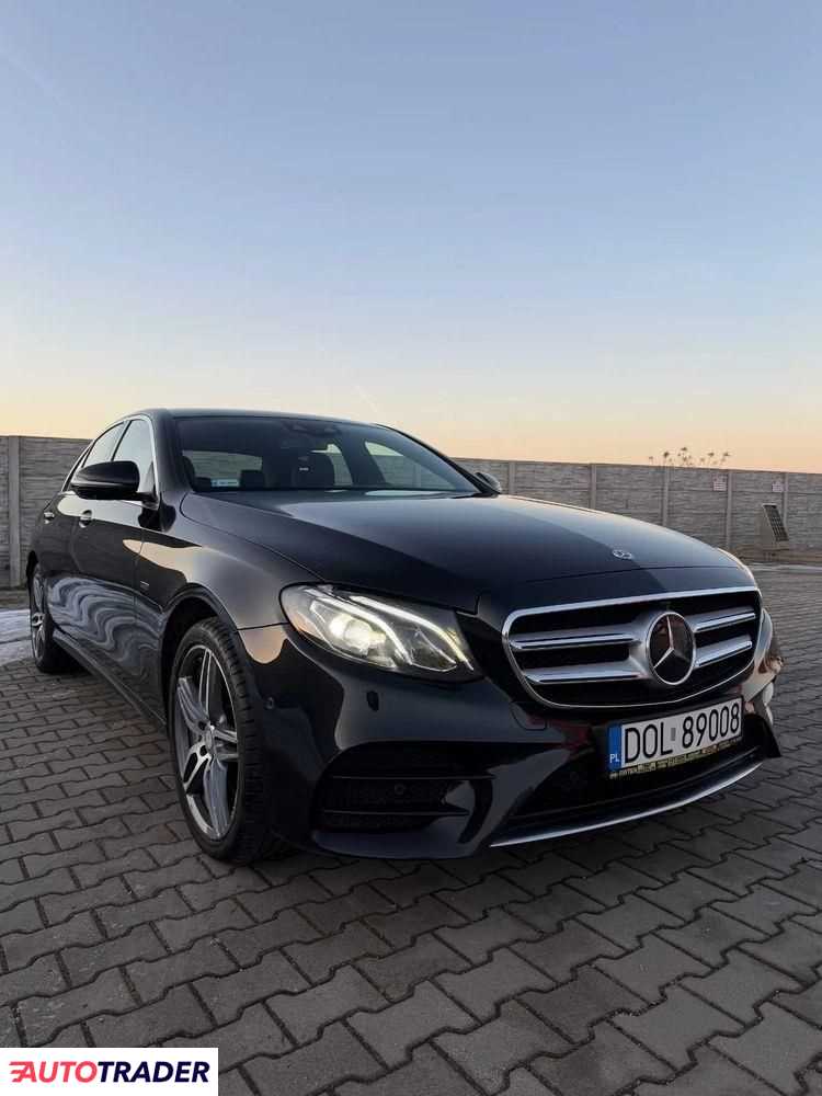 Mercedes E-klasa 2018 2.0 286 KM