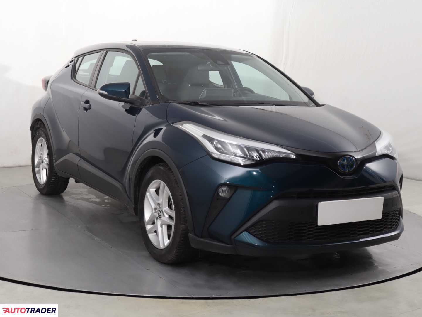Toyota C-HR 2023 1.8 120 KM