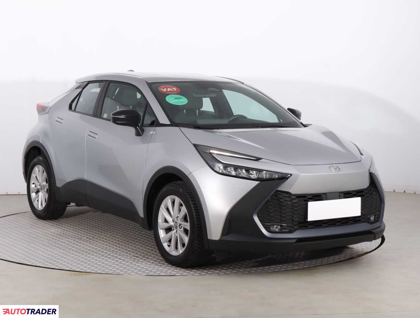Toyota C-HR 2024 1.8 120 KM