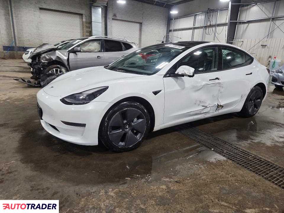 Tesla Model 3 2023